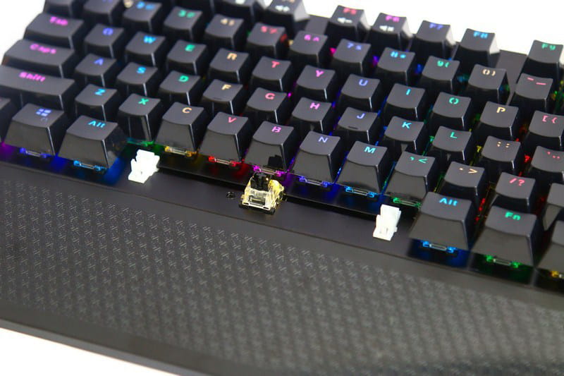 Bàn phím cơ Fuhlen Subverter RGB