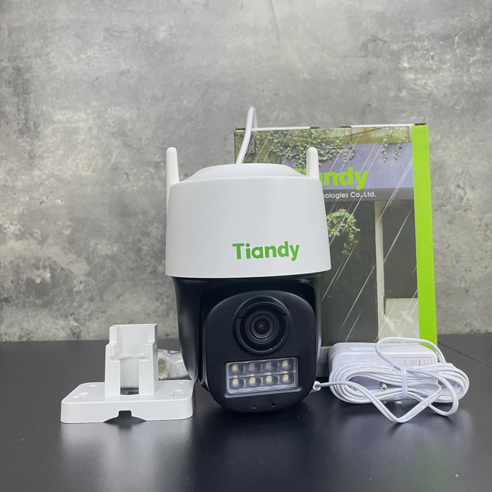 Camera Wifi TIANDY TC-H333N 3.0 MP (I5W/C/WIFI/4mm/V4.2) 