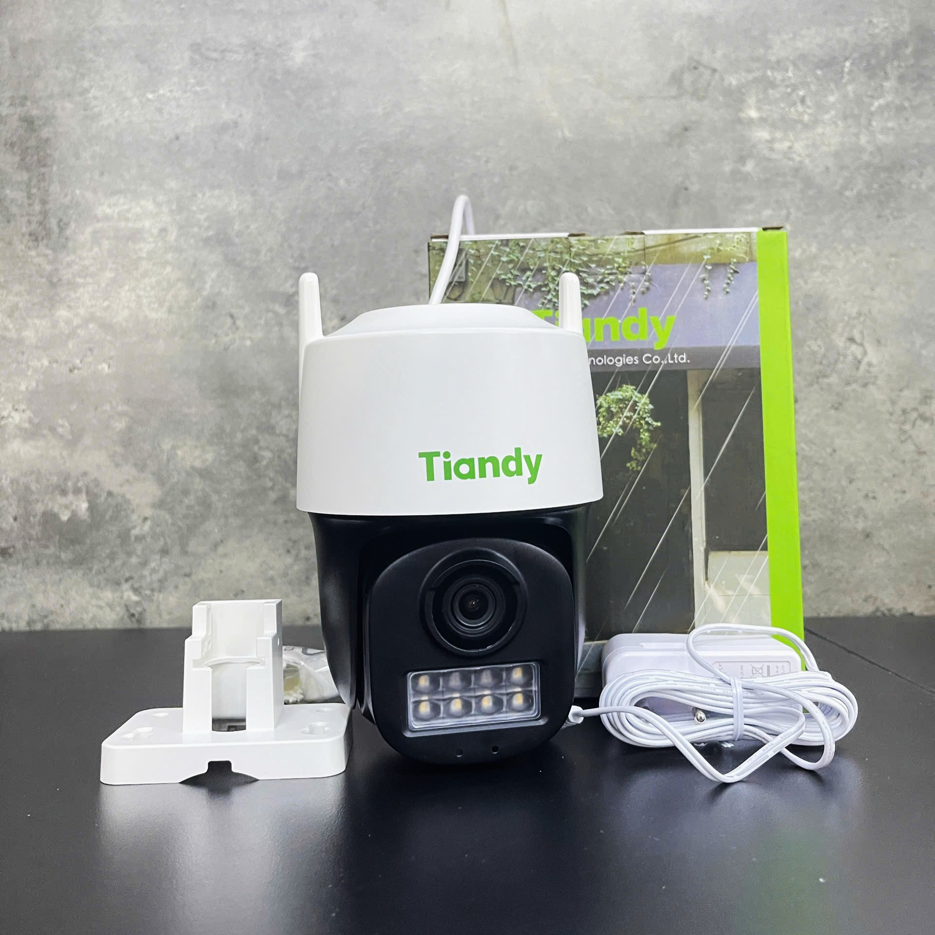 Camera Wifi TIANDY TC-H333N 3.0 MP (I5W/C/WIFI/4mm/V4.2) 