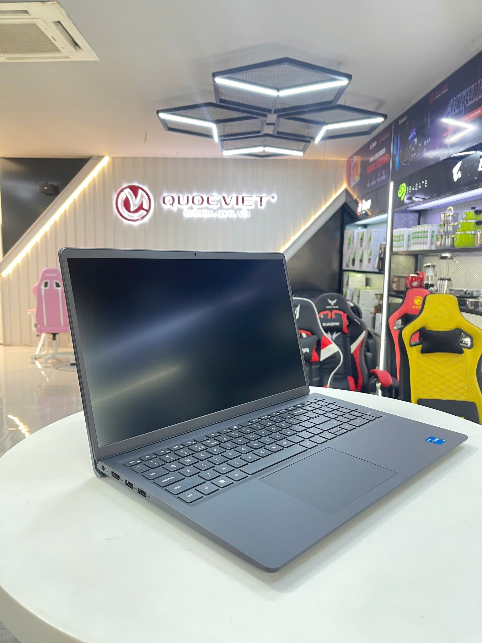 Laptop Dell Vostro 3520 (i3-1215U/8GB/512GB/15.6inch FHD/Black) NK