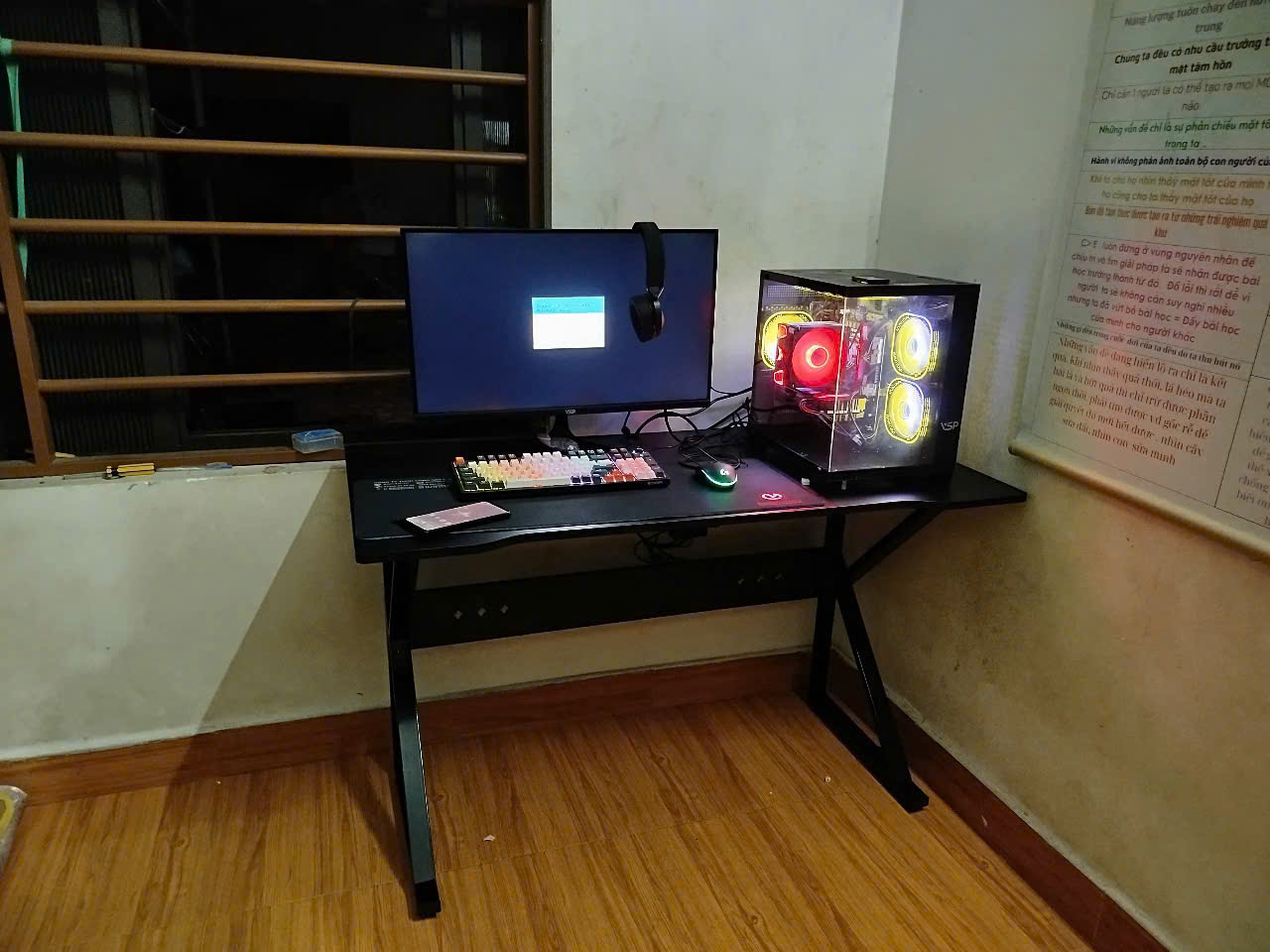 Bàn Game khổ 1200x600 chân chữ K, mặt gỗ có cắt vát
