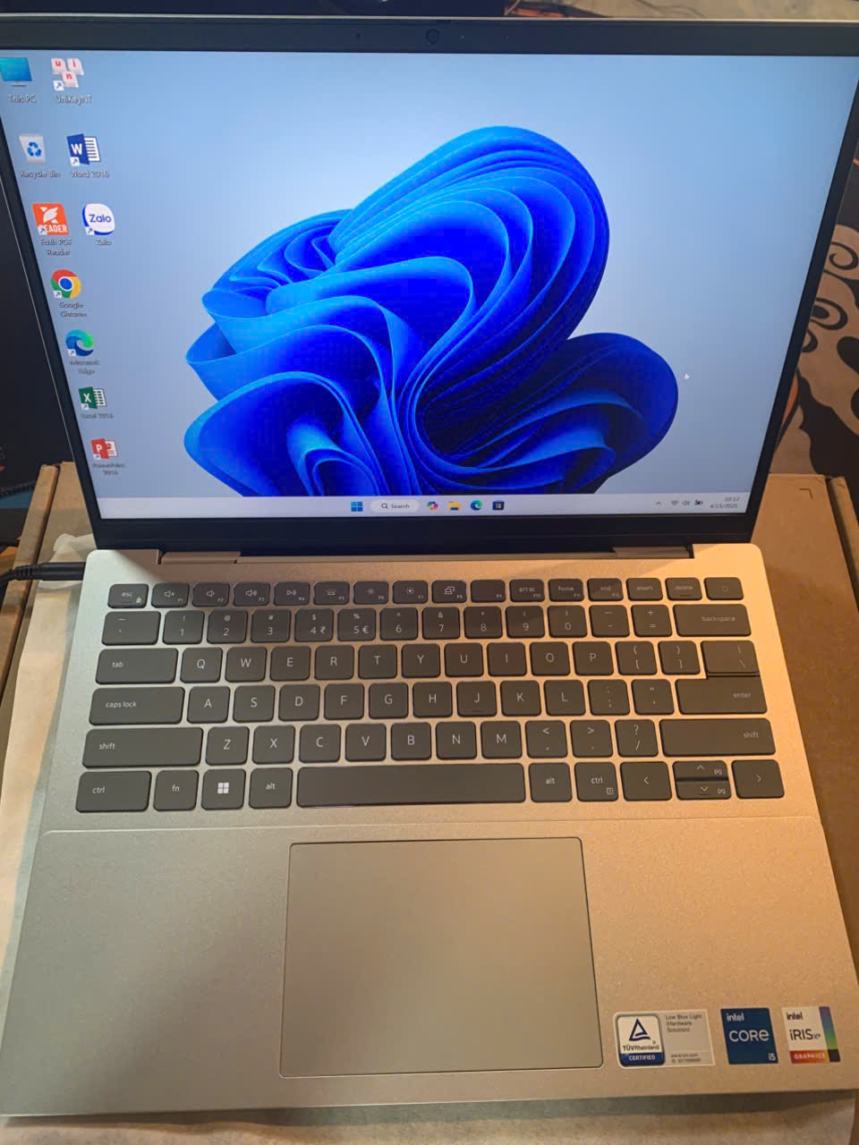 Máy tính xách tay Dell Inspiron 5430 [Core i5-1340P/16GB/SSD 512GB/Intel Iris Xe Graphics/14inch QHD 2.5K/Win11/Màu Bạc _ NK]