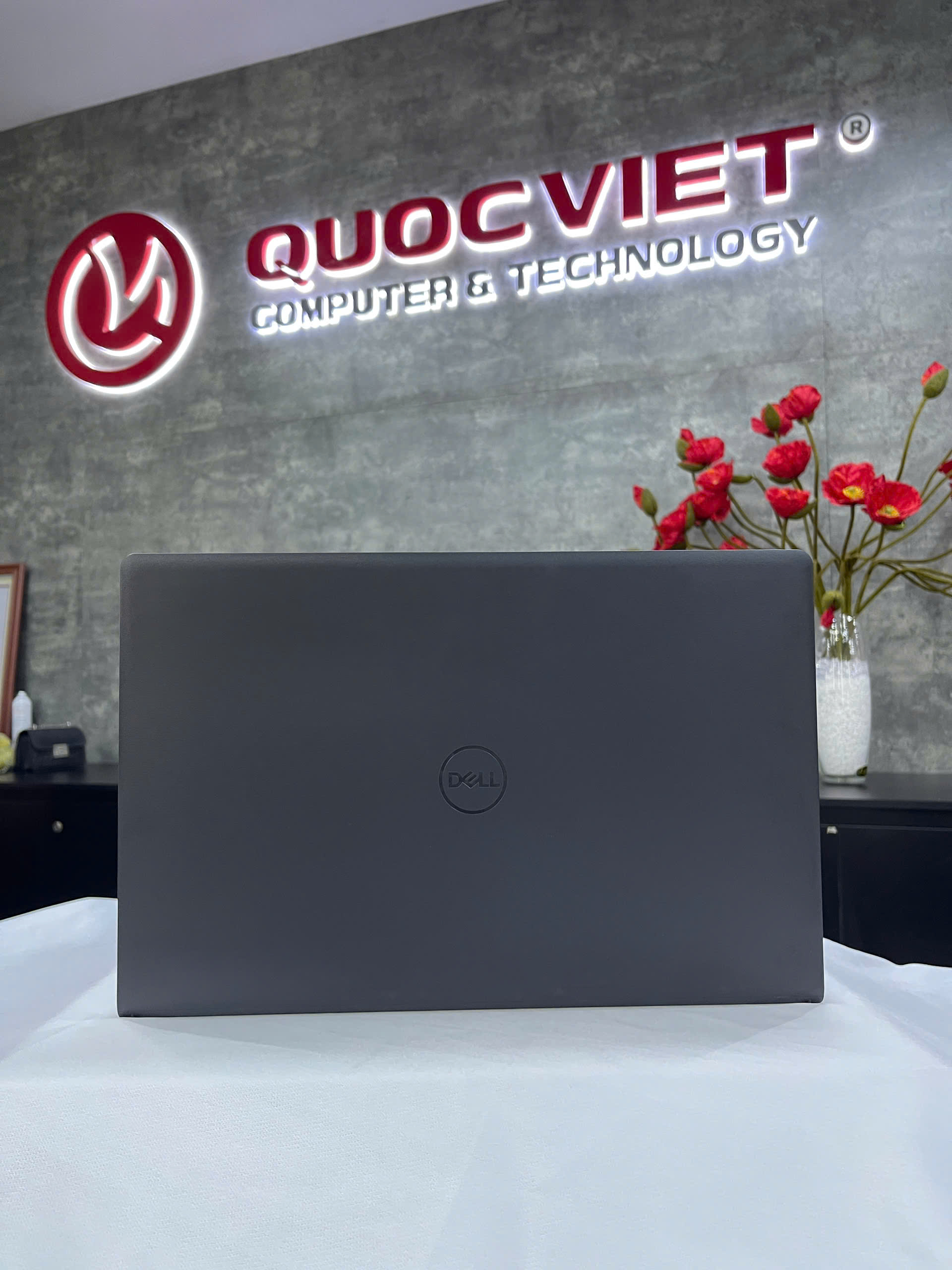 Máy tính xách tay Dell Vostro 3530 i5-1334U/8GB/512GB SSD/15.6 inch FHD/Dos-UBUTU/Black/NK