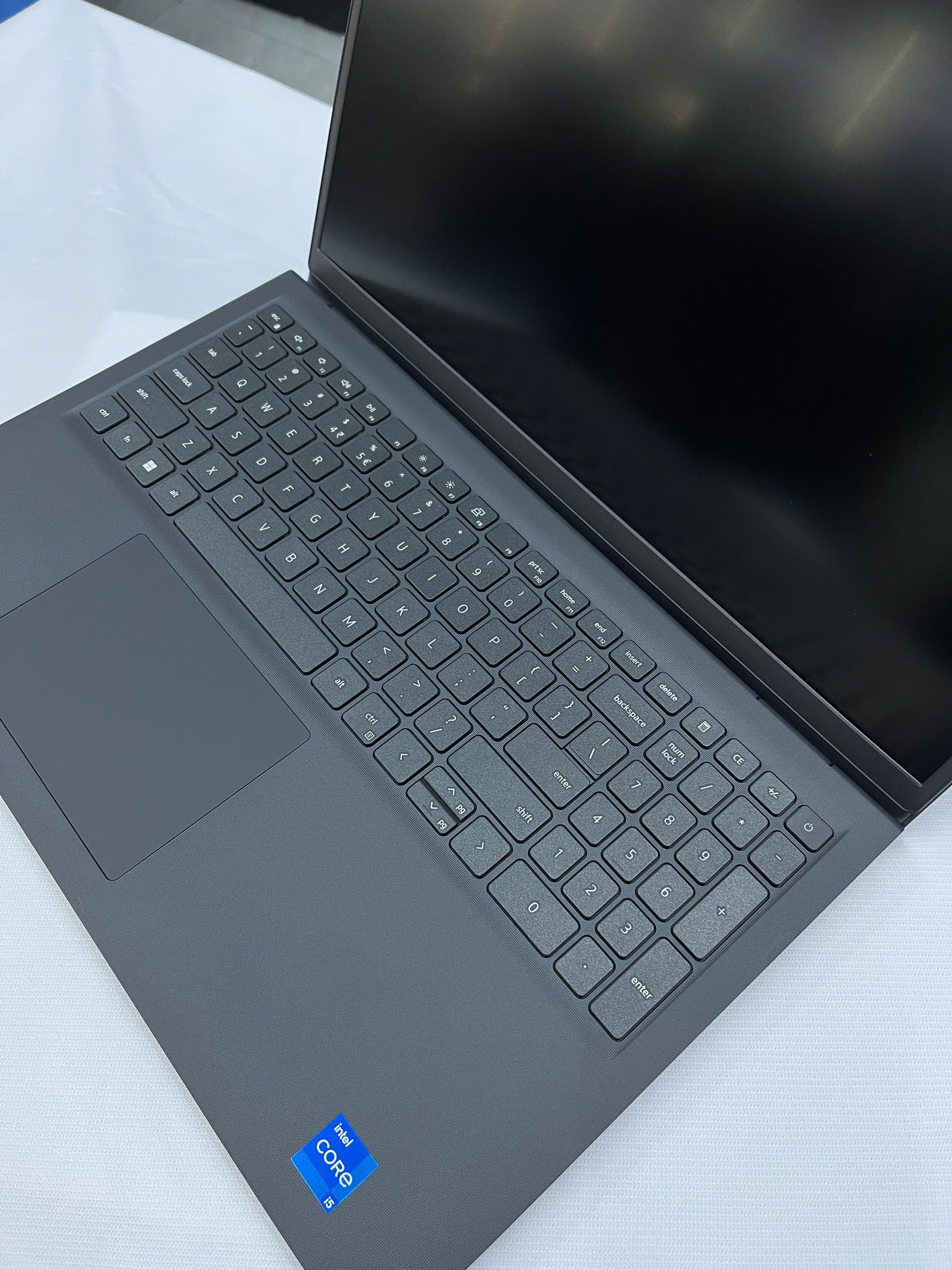 Máy tính xách tay Dell Vostro 3530 i5-1334U/8GB/512GB SSD/15.6 inch FHD/Dos-UBUTU/Black/NK