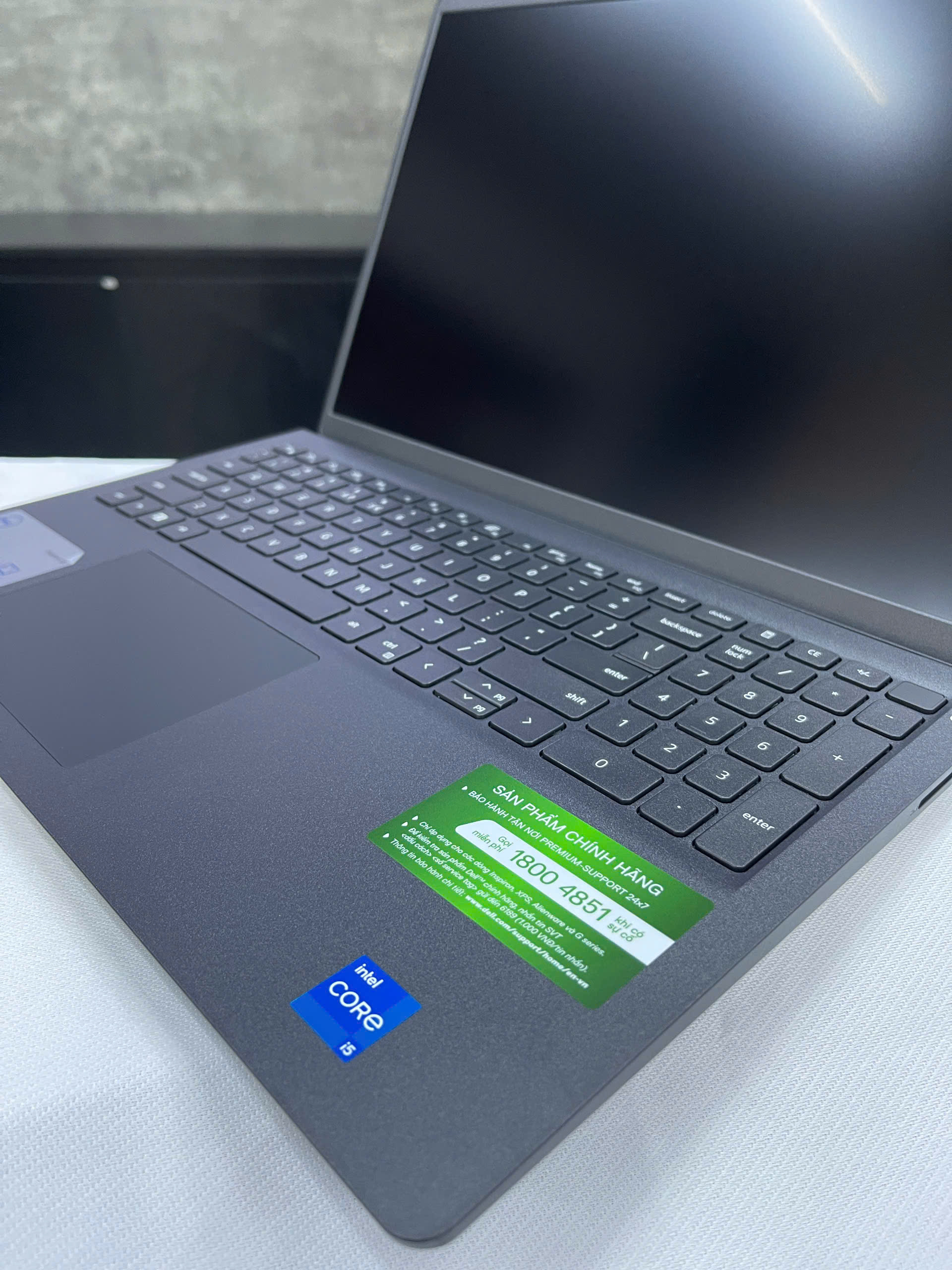 Máy tính xách tay Dell Inspiron 15 3520 71045026 (i5-1235U/ 16GB/ 512GB/15.6 inch FHD/ W11/ Of/ Đen)