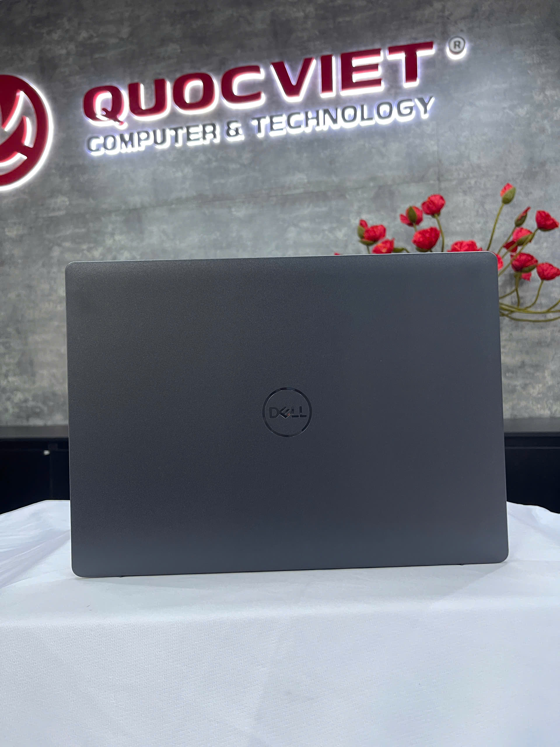 Máy tính xách tay Dell Inspiron 5440-5463BLK (i5-1334U/8GB/512GB SSD/14.0 FHD/W11/ 1Y/ BLACK/Đèn BP)