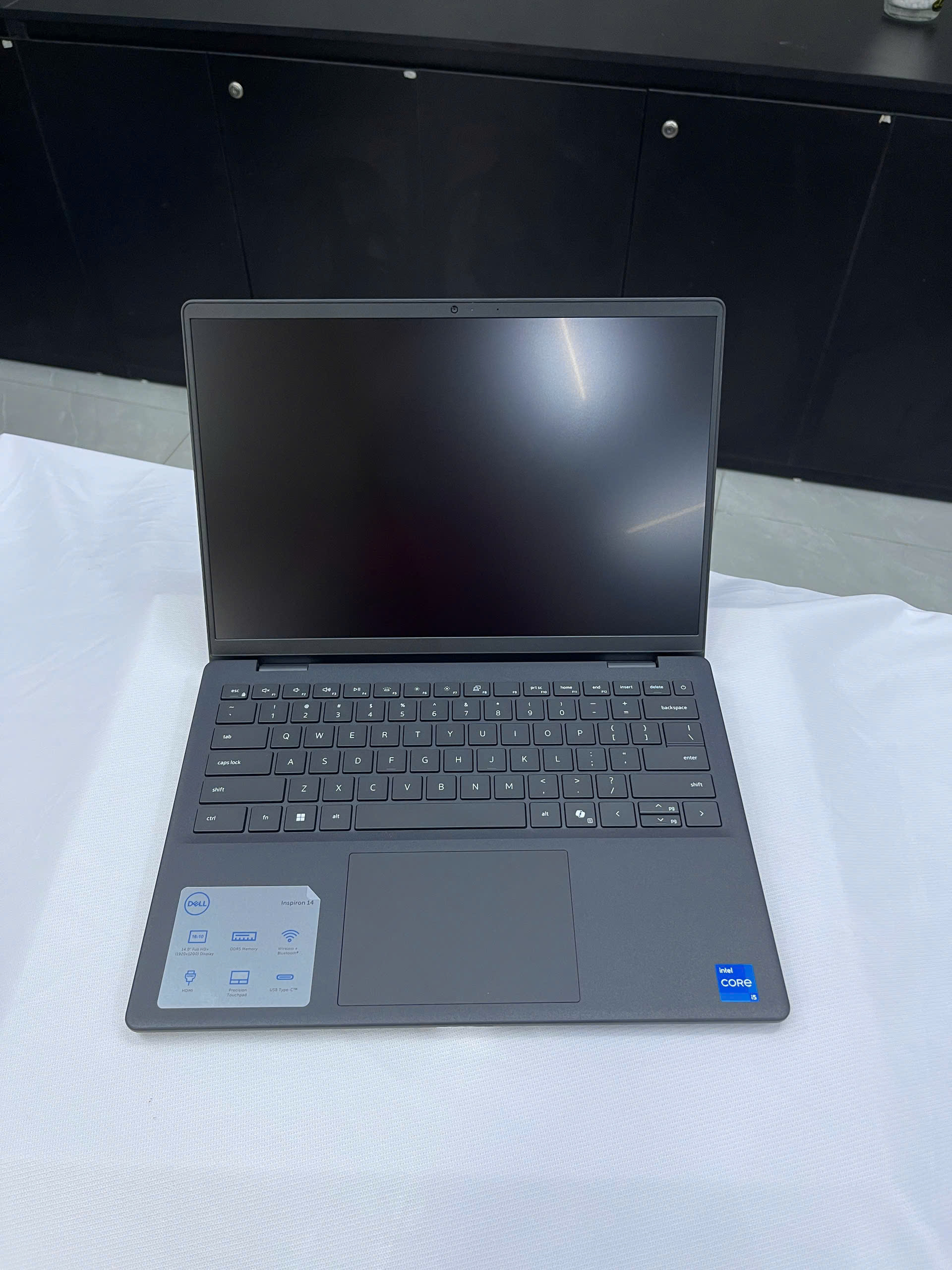 Máy tính xách tay Dell Inspiron 5440-5463BLK (i5-1334U/8GB/512GB SSD/14.0 FHD/W11/ 1Y/ BLACK/Đèn BP)
