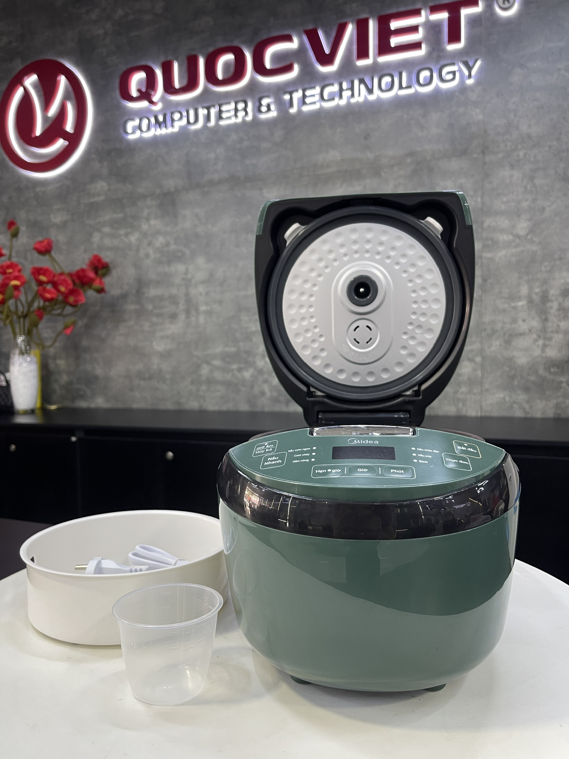 Nồi cơm điện Midea 1.8L Lít MR-FS1822