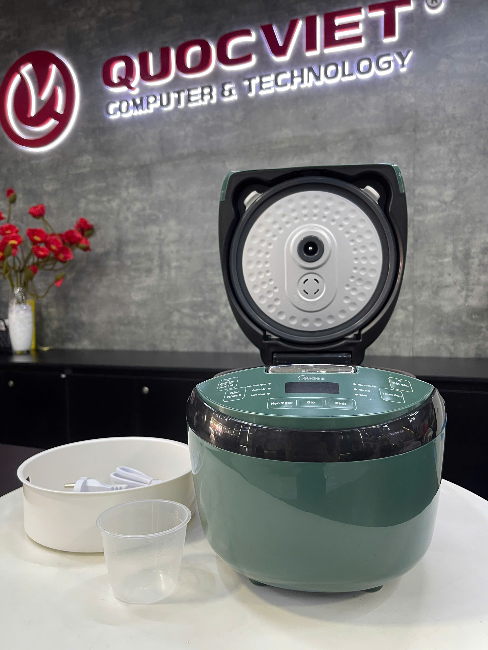 Nồi cơm điện Midea 1.8L Lít MR-FS1822